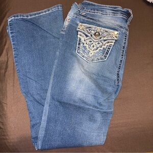 Wallflower Women's Denim Boot Cut Jeans with Embroidered Pockets